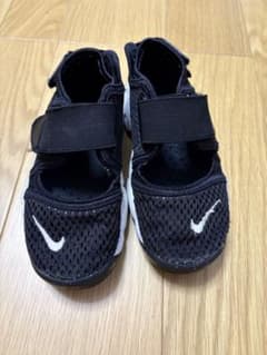 Nike ブラック サンダル ベルクロのサムネイル