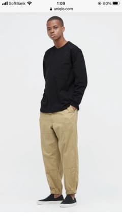 UNIQLO クルーネックTのサムネイル