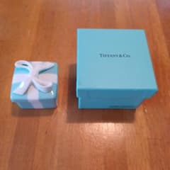 TIFFANY & Co. ティファニー ミニブルーボウボックス - メルカリ