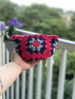 ハンドメイド グラニースクエア ポーチのサムネイル