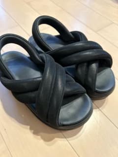 Nike ブラック クロスストラップ サンダル23cmのサムネイル