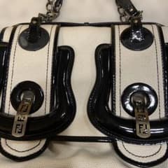 FENDI ショルダーバッグ キャンバス エナメル (希少品)のサムネイル