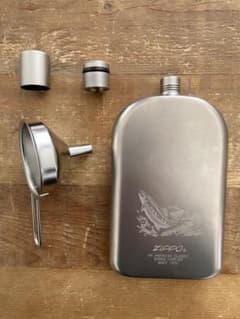 スキットル ZIPPO ジッポ　チタン　未使用美品　オマケ付きのサムネイル