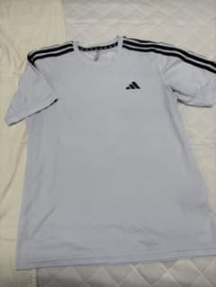 adidas ホワイト Tシャツ Mサイズ 3本ラインのサムネイル