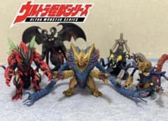 [早い者勝ち]ウルトラマン　映画怪獣　ソフビ　ウルトラ怪獣シリーズ　5体セットのサムネイル