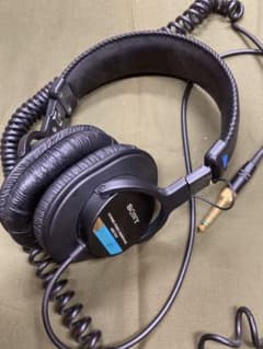 SONY MDR-7506 定番スタジオモニターヘッドホン 動作確認済み - メルカリ