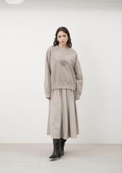 Mila Owen ロゴトレーナーボリュームスカートコーデSETのサムネイル