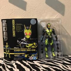 S.H.フィギュアーツ 仮面ライダーゼロワン リアライジングホッパーのサムネイル