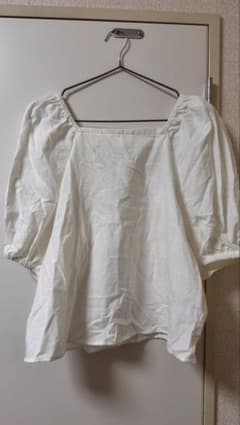 ホワイトパフスリーブブラウスのサムネイル