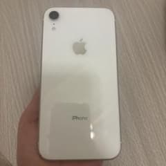 iPhoneXR ホワイト（クリアケース＋画面フィルム付き＋充電用USB）のサムネイル