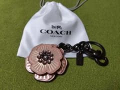 ★未使用品 COACH キーホルダー バッグチャーム フラワー ピンクのサムネイル