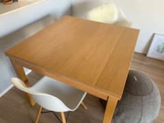 イケア IKEA BJURSTAダイニングテーブルのサムネイル