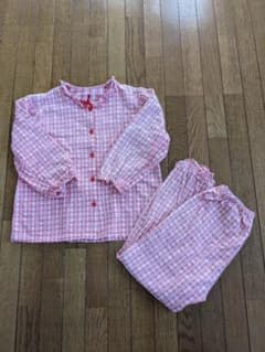 【サイズ140】女の子　パジャマ　春〜秋のサムネイル
