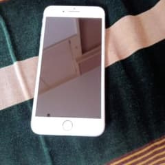 iPhone 7 Plus Silver 128 GB SIMフリーのサムネイル