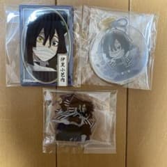 鬼滅の刃 伊黒小芭内 アクスタ 缶バッジ まとめ売り - メルカリ