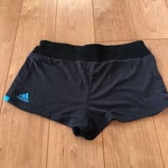 adidas アディダス ショートパンツのサムネイル