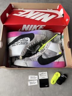 【美品】NIKE Off-White Blazer Mid スニーカーのサムネイル