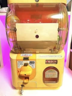 ガチャガチャ機100円200円‼️ ユージン】スリムボーイハーフサイズ