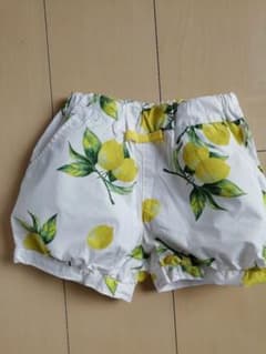 Bebe☆レモン柄のショートパンツのサムネイル