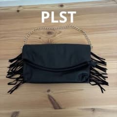 PLST フリンジ ショルダーバッグ ブラック ゴールドチェーンのサムネイル