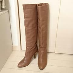ホワイティ様専用【美品・美脚】ダイアナ ロングブーツ(キャメル)のサムネイル