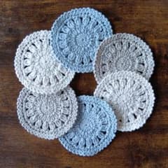 ハンドメイド 　コットン100%かぎ針編みコースター 6枚セットのサムネイル
