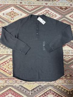 【新品】ユニクロ　ワッフルヘンリーネックTシャツ　Lサイズのサムネイル