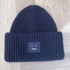 acne studios ニット帽のサムネイル