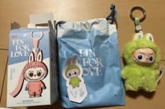 ラブブ PIN FOR LOVEイニシャル 【V】のサムネイル