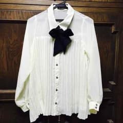Janiss プリーツシャツのサムネイル