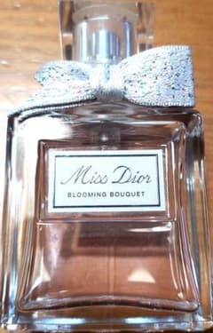 Miss Dior 香水 Blooming Bouquetのサムネイル