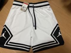 NIKE jordan バスケットボール　ハーフパンツのサムネイル