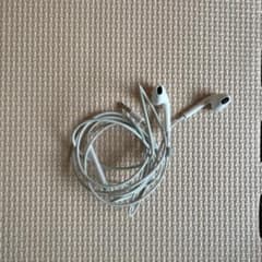 ホワイト 有線イヤホン 3.5mmジャックのサムネイル