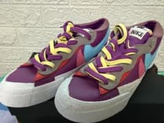 NIKE KAWS Blazer Low Purple スニーカー　カウズのサムネイル