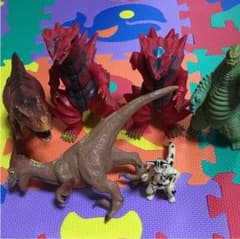 恐竜 フィギュアのサムネイル