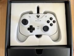 razer wolverine v2 white ほぼ新品のサムネイル