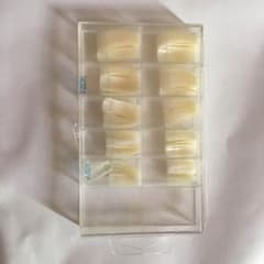 ネイルチップ　白のサムネイル