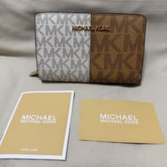 MICHAEL KORS 二つ折り財布 モノグラムのサムネイル