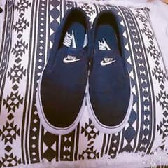 NIKE スリッポンのサムネイル