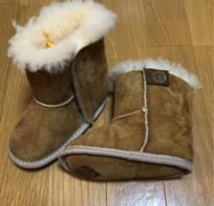UGG キッズ ルームシューズのサムネイル