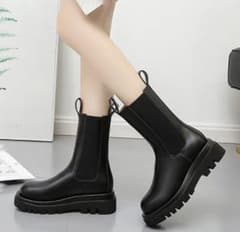 未使用品/ミドル丈サイドゴアブーツのサムネイル