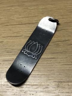 スケートボード　ペンダントのサムネイル