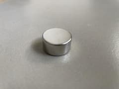最強磁石　直径２０ｍｍ×厚み１０ｍｍ　丸型タイプ　【10個】のサムネイル