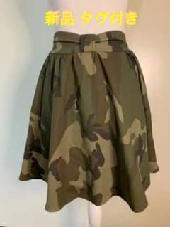 ✨新品 タグ付き✨迷彩柄 ひざ丈スカートのサムネイル