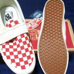 マイマイさん専用VANSスニーカーのサムネイル