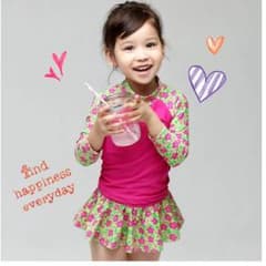 新品✨【120】めちゃかわ❤️お花ラッシュガード3点セット/セパレート水着のサムネイル
