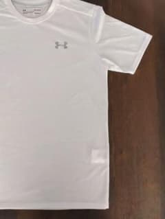 アンダーアーマー　Tシャツ　Mサイズ　ホワイトのサムネイル