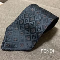 だゆう様専用　　FENDI ネクタイのサムネイル