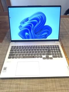 Lenovo IdeaPad Slim 560 Pro ゲーミングエディションのサムネイル