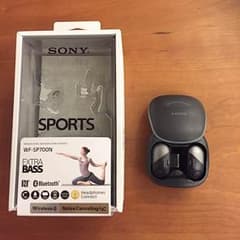 ワイヤレスイヤホン sony WF-SP700N ブラック ノイズキャンセリングのサムネイル